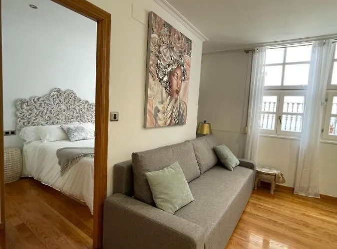 A Marias Gallery Apartment *