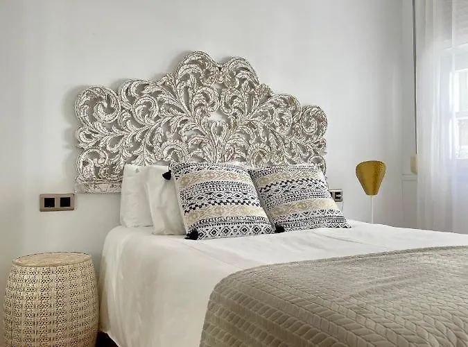 A Marias Gallery Apartment *